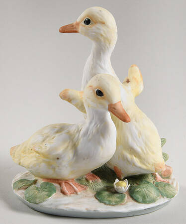 Homco Figurines Pair Of Baby Ducks / Ducklings - No Box
