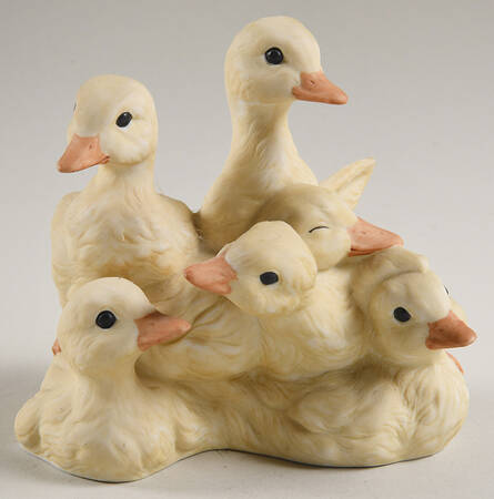 Homco Figurines Six Ducklings - No Box