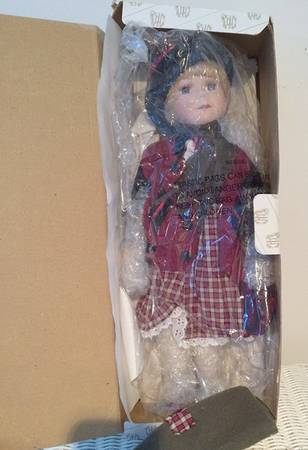Heritage Collection Doll Traveling Alexandria - Boxed