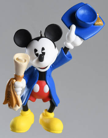 Mickey & Co Happy Diploma Day 1999 - Boxed