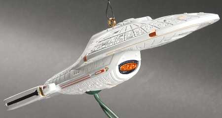 Star Trek-Voyager U.S.S. Voyager - With Box