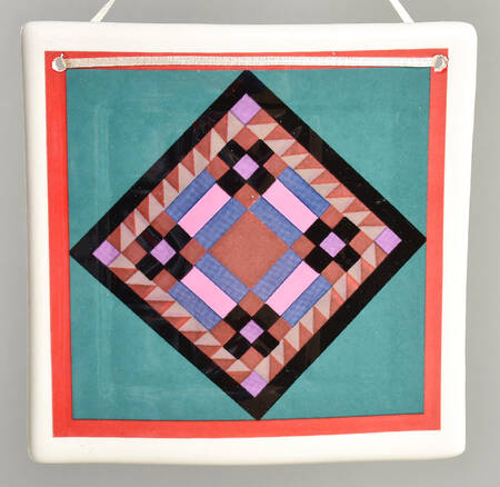 Celebration of American Quilts Amish Diamond In The Square - Boxed