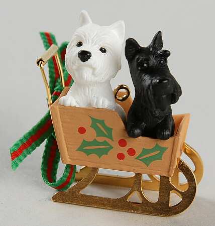 2003 Hallmark Christmas Ornaments Puppies On The Doorstep-Mini - Boxed