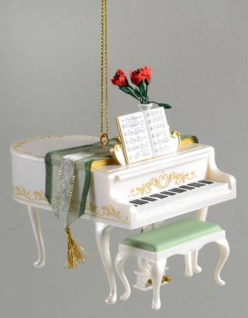 2005 Hallmark Christmas Ornaments Holiday Serenade-Windup/Music - Boxed