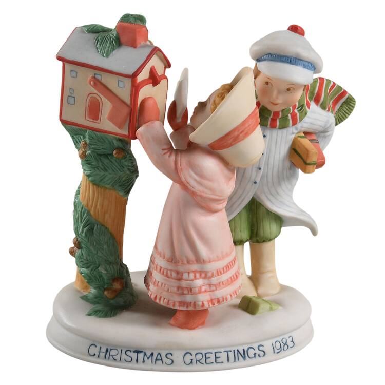 Holly Hobbie Christmas Figurine Christmas Greetings - With Box Bx1983