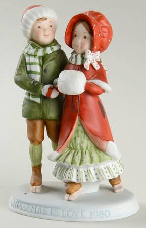 Holly Hobbie Christmas Figurine Christmas Is Love - With Box Bx1980