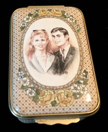 Royalty Commemorative Box Wedding Of Prince Andrew/Sarah - Boxed