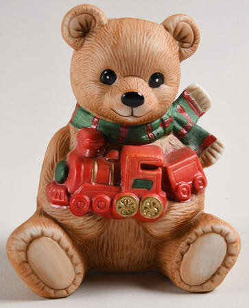 Homco Christmas Figurines Teddy Bear With Train - No Box