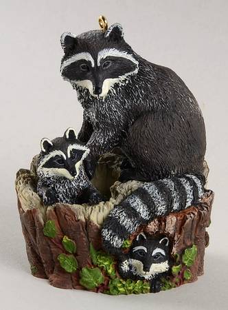 Majestic Wilderness 1999-#3-Curious Raccoons - Boxed