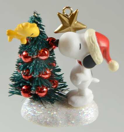 Winter Fun with Snoopy-Miniature 2004 - Decorating Tree #7 - Boxed