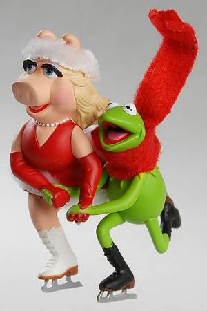 The Muppets by Hallmark Gold Crown