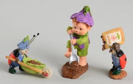 Merry Miniatures 1997 Getting Ready For Spring-Set Of 3 - Boxed