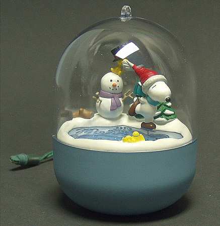 Peanuts Lighted Series #5-1995 Ice Skating - No Box