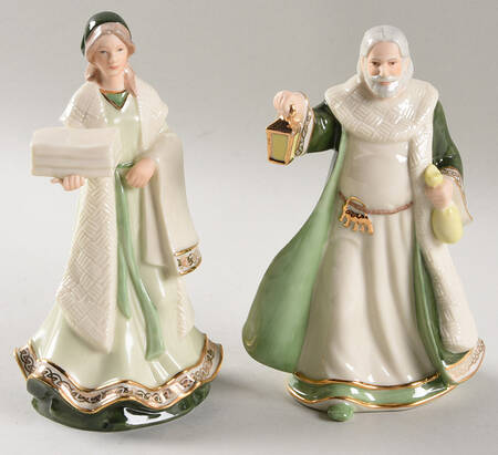 Irish Nativity Inn Keeper & Devoted Wife - No Box