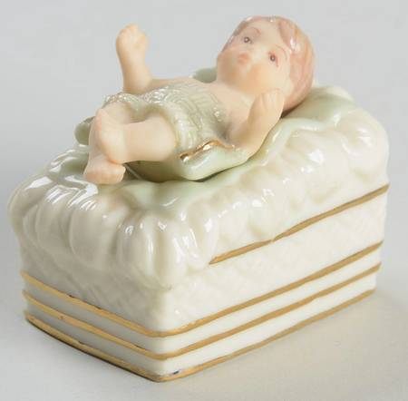 Irish Nativity Baby Jesus With Manger - 2 Pc Set - No Box