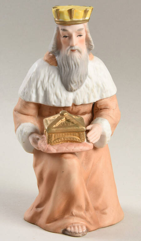 5599 Nativity Figurine Wise Man Kneeling With Box - No Box