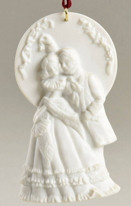 Portraits in Bisque Mistletoe Kiss - Boxed