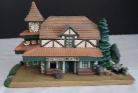 Stonefield Valley Chesnut Hill Depot - Boxed