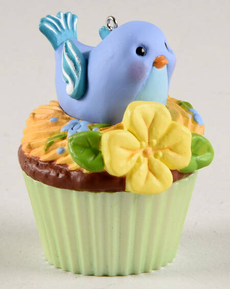 Keepsake Cupcake by Hallmark Gold Crown