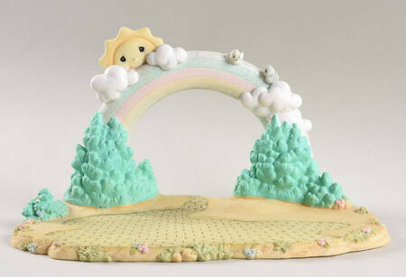 Precious Moments Wizard of Oz Over The Rainbow Base - No Box