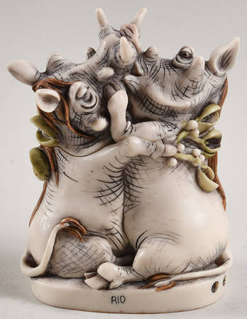 Special Editions Smooch Fest - Standard - No Box