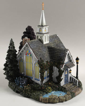Thomas Kinkades Seaside Village by Hawthorne Village