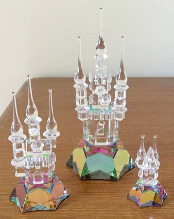 Iris Arc Crystal Figurines Enchanted Castles-Large - Boxed