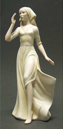 Ispanky Figurines Peasant Girl - No Box