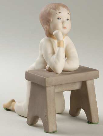 Ispanky Figurines Boy Kneeling On Stool - No Box
