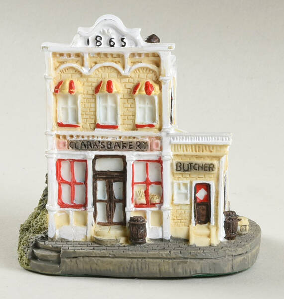 Liberty Falls Claras Bakery - Boxed