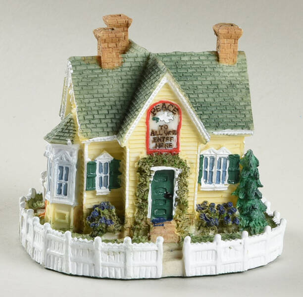 Liberty Falls Reverend Muirs Cottage - Boxed