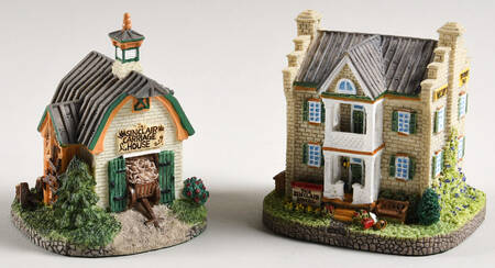 Liberty Falls Sinclair Hotel & Carriage Home - Boxed