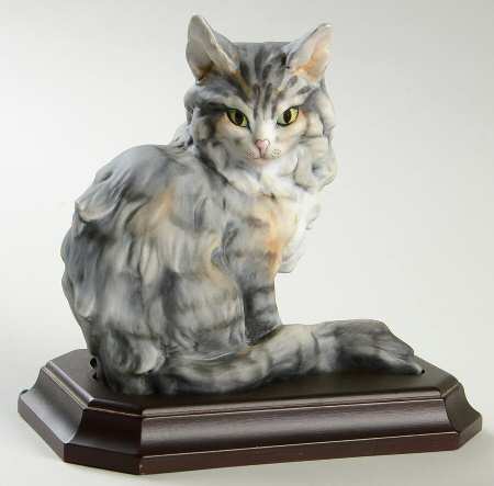 Cats Persian Cat (Colored Bisque) - Boxed