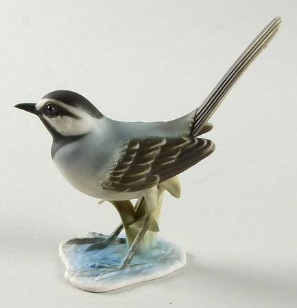Birds Wagtail (Colored Bisque) - Boxed