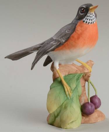 Birds Robin (Colored Bisque) - Boxed