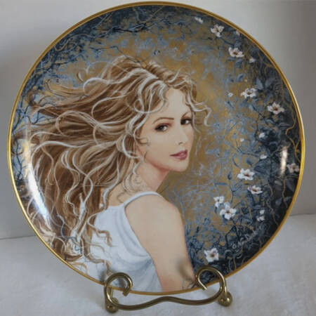 Romantic Portraits Camelia - Boxed