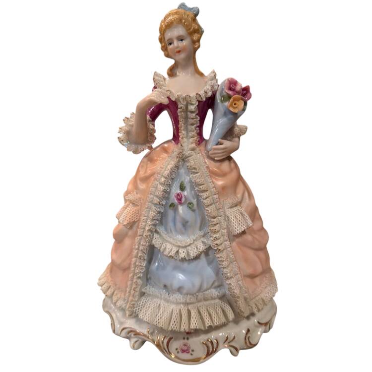 KPM Figurines Lady Holding Rose Bouquet - No Box 42