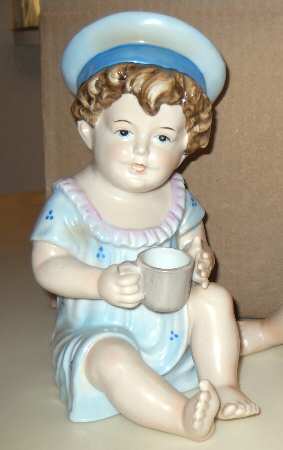 KPM Figurines Piano Boy W/ Cup - No Box