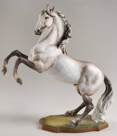 Horses Maestoso (Colored Bisque) - Boxed