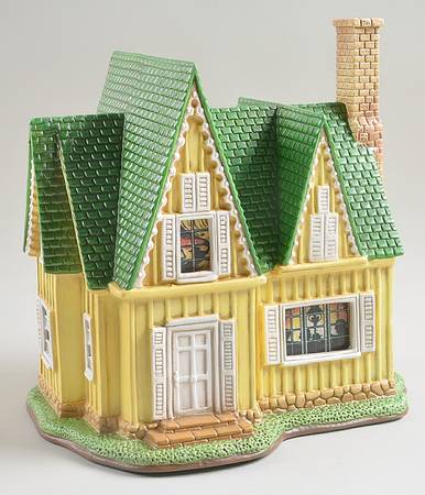 Colonial Village Bradley House - With Box Bx354