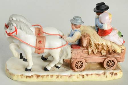 Colonial Village Horse Drawn Hayride - With Box