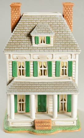 Colonial Village Blarney Farm House - With Box