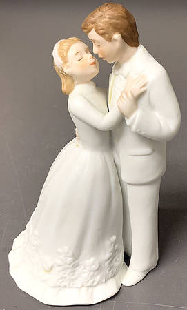 Lefton Figurines Bride And Groom Cake Topper - No Box