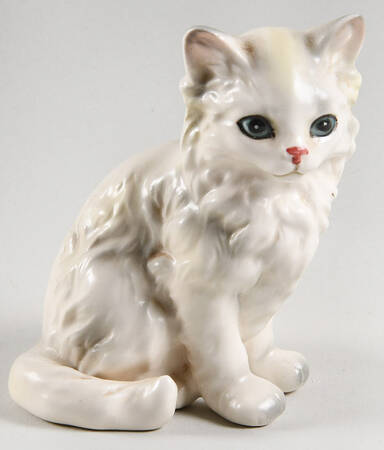 Lefton Figurines Cat With Tail Curled Around - With Box