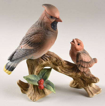 Lefton Figurines Robin With Baby - No Box