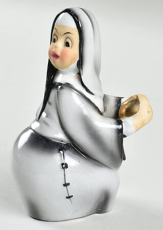 Lefton Figurines Nun Sitting - With Box