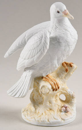 Lefton Figurines Dove - Boxed