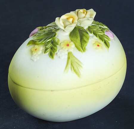Lefton Figurines Egg Trinket Box W/Roses - Boxed