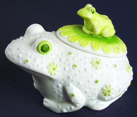 Lefton Figurines Frog-Covered Box - Boxed
