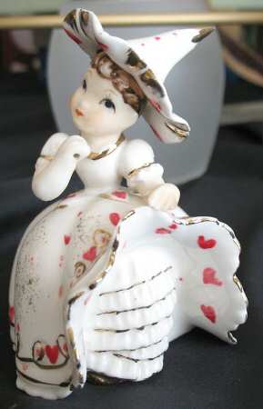 Lefton Figurines Girl W/ Heart Dress - Boxed
